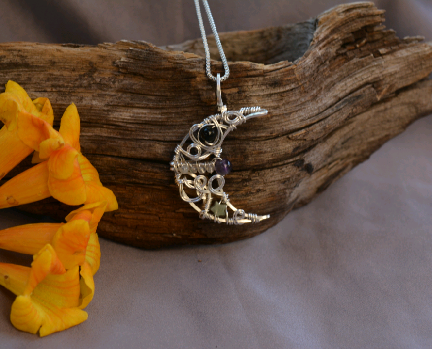 Enedra - Silver Moon Pendant