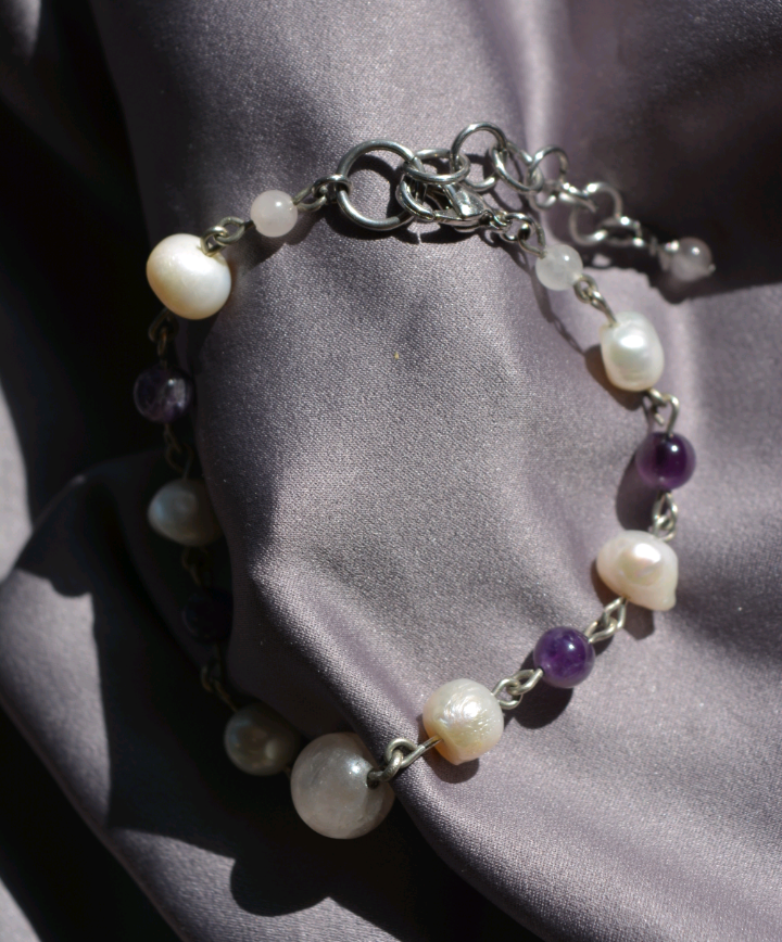 Pearl and Amethyst Bracelet with Rose Quartz.
