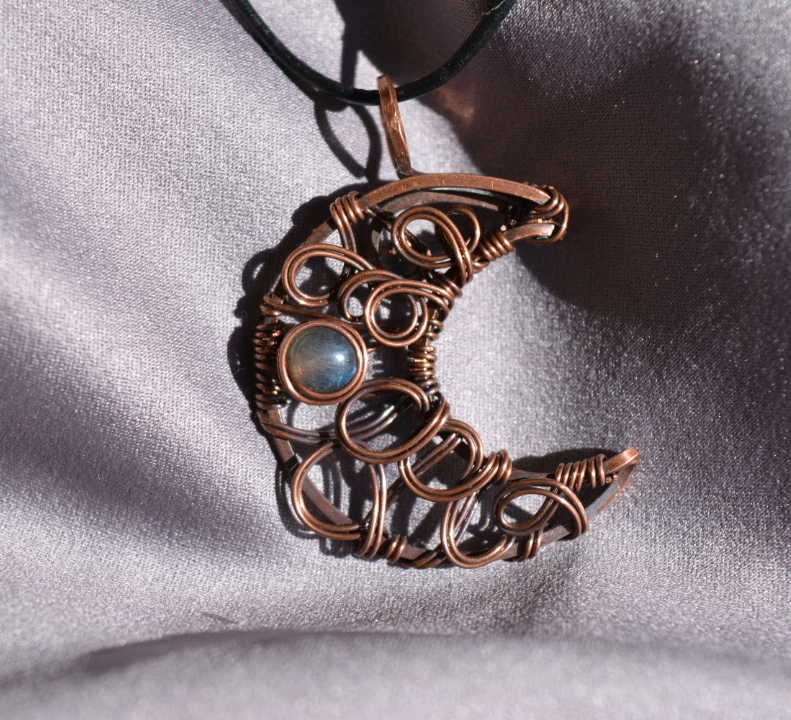 Bronwyn Copper Moon Pendant with Labradorite